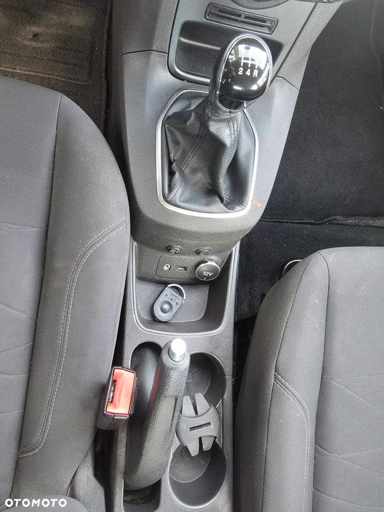 Ford Fiesta 1.25 Ambiente EU5 - 4