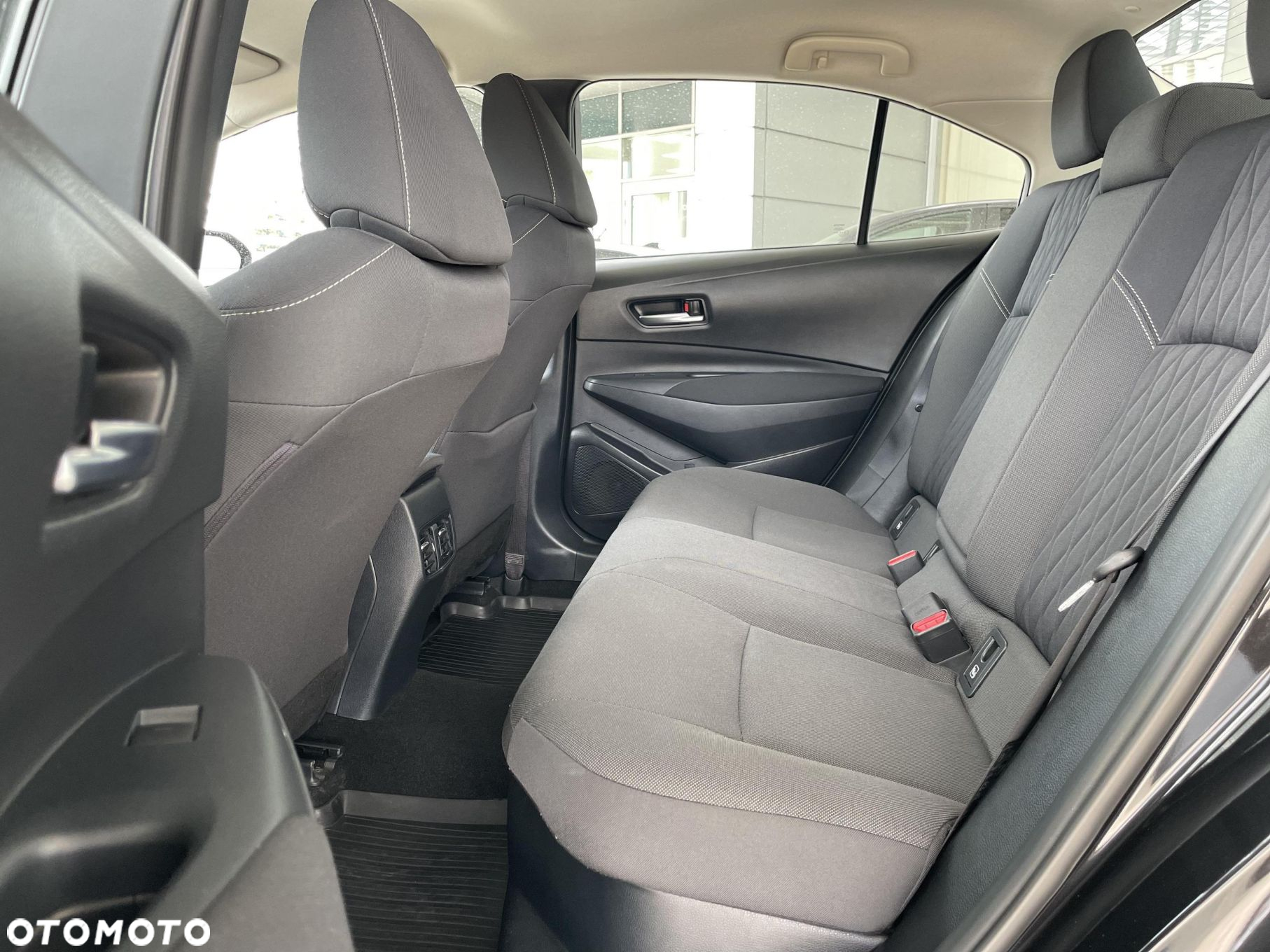 Toyota Corolla - 12