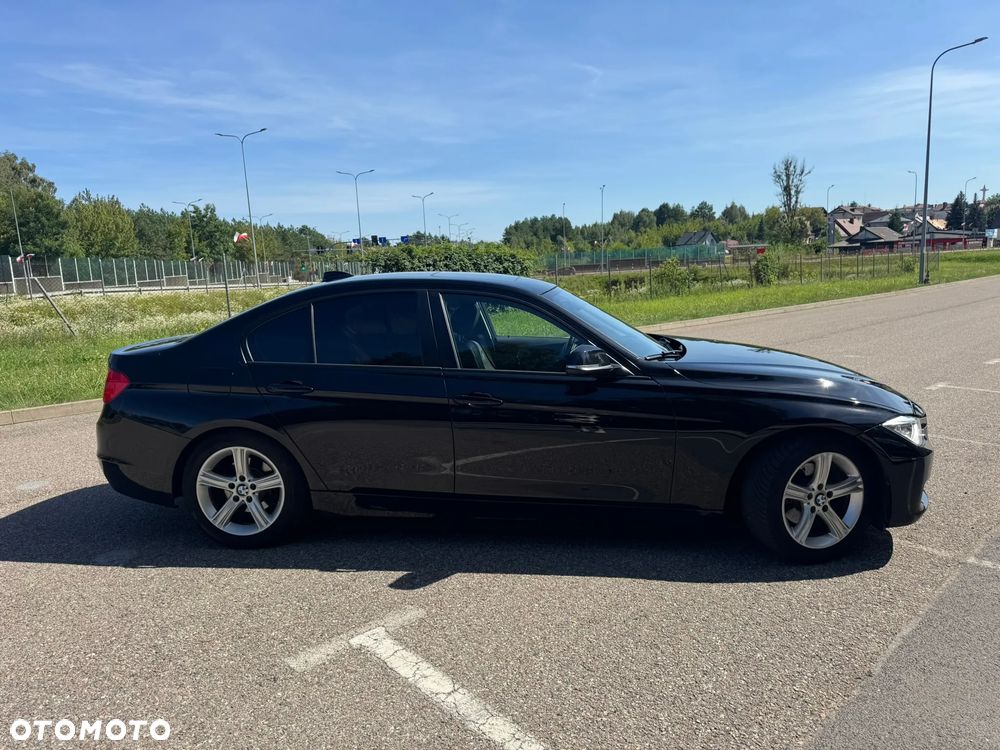 BMW Seria 3 328i - 4