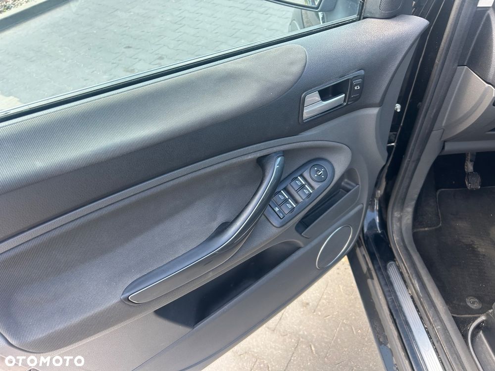 Ford Kuga - 10