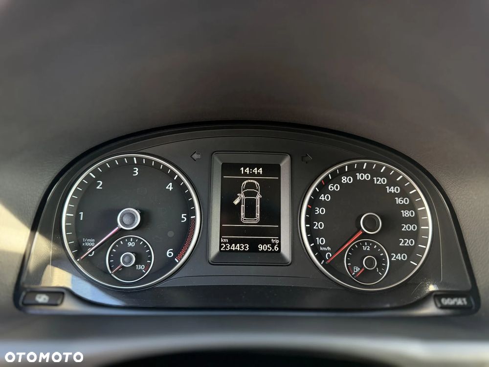 Volkswagen Touran 1.6 TDI DPF BlueMotion Technology STYLE - 20