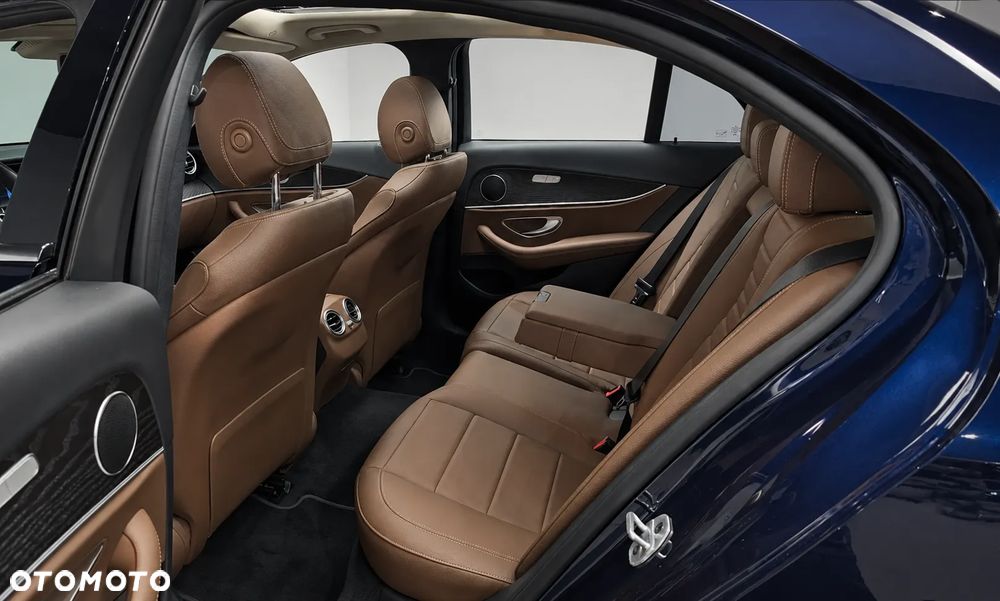 Mercedes-Benz Klasa E 220 d AMG/Avantgarde - 13
