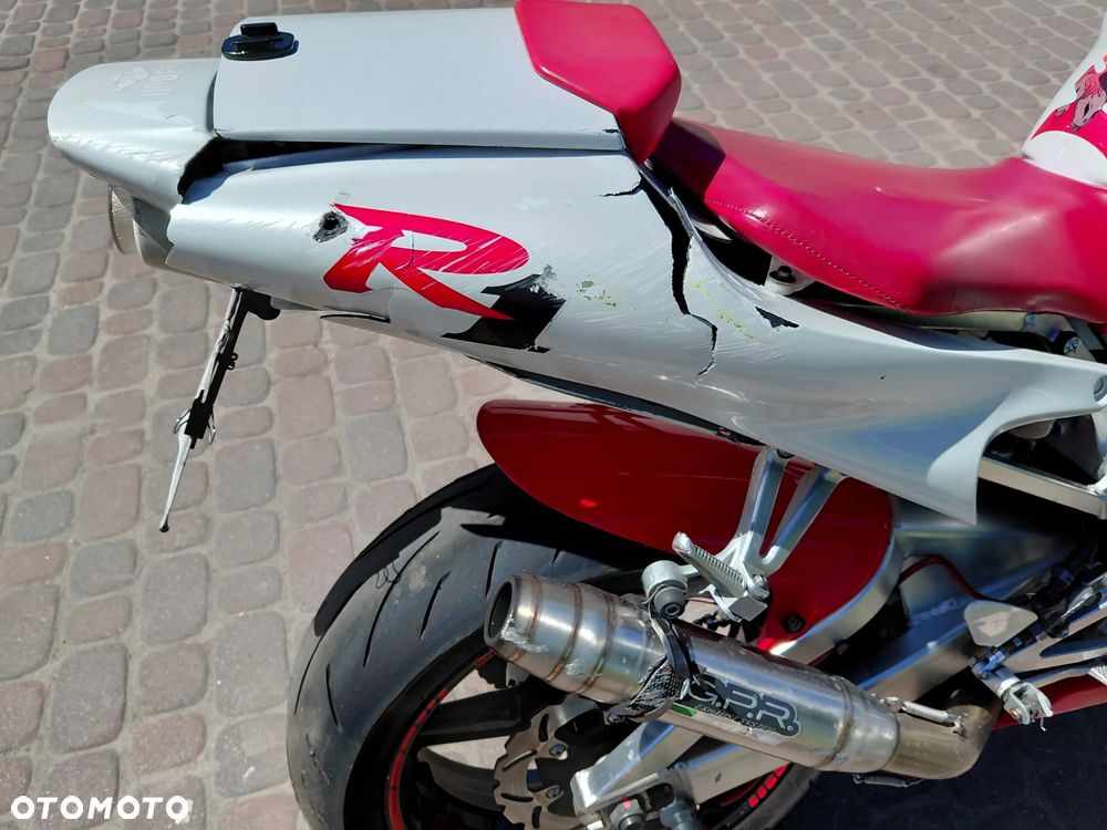 Yamaha R1 - 12