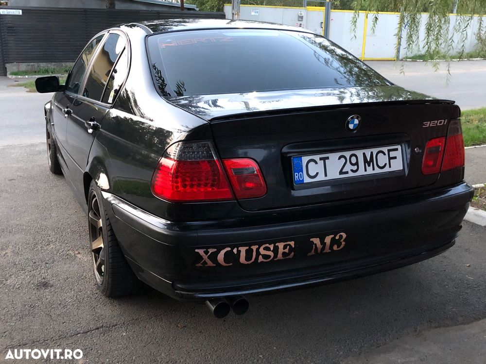 BMW Seria 3 320i - 9