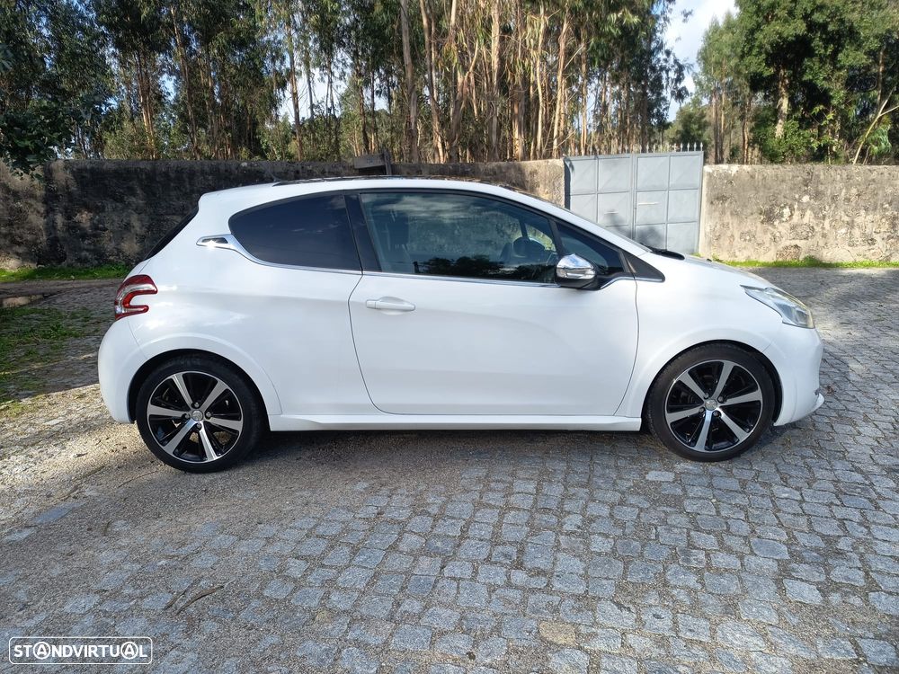 Peugeot 208 1.6 BlueHDi Allure - 4