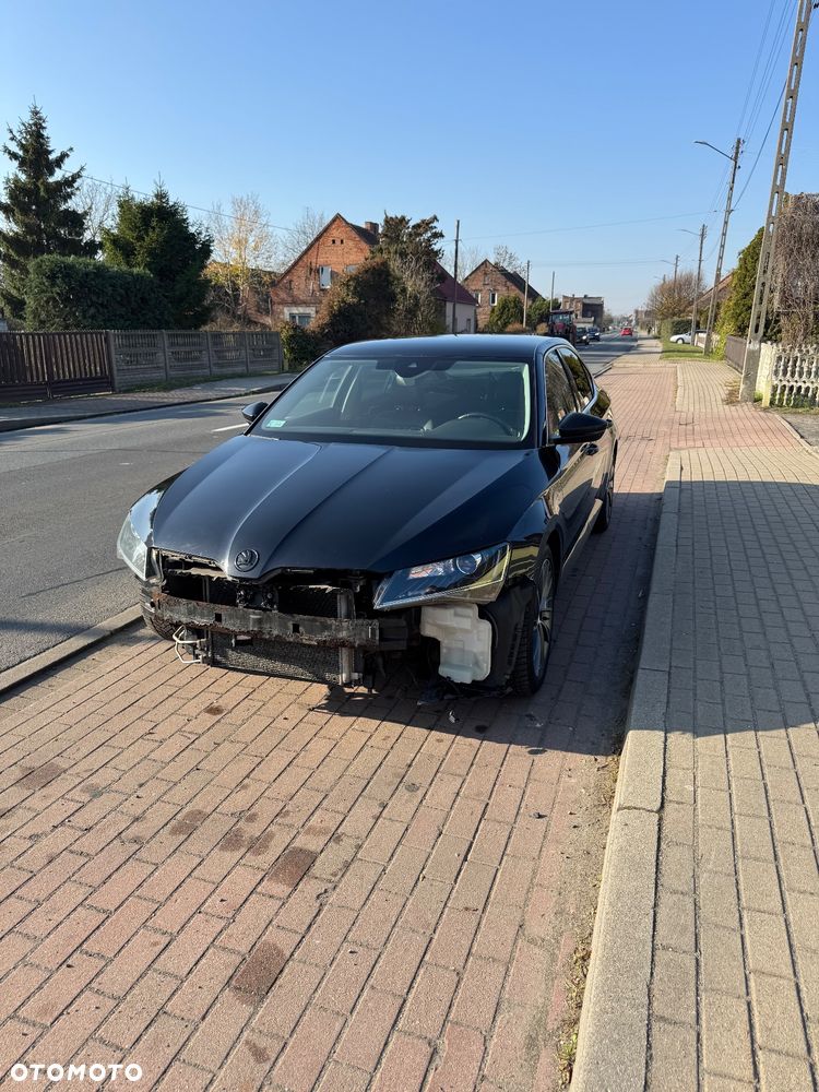 Skoda Superb 2.0 TDI 4x4 L&K DSG - 1