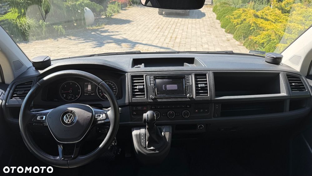 Volkswagen Caravelle - 22