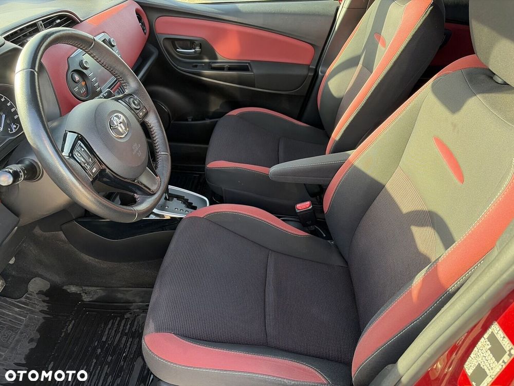 Toyota Yaris - 16
