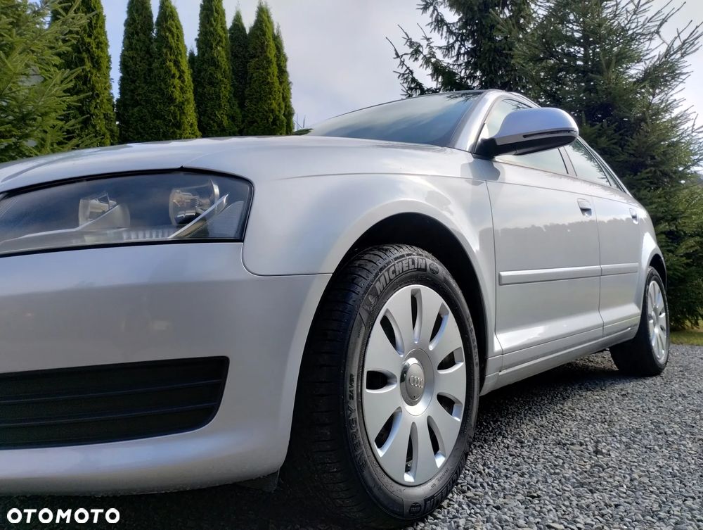 Audi A3 Sportback - 2