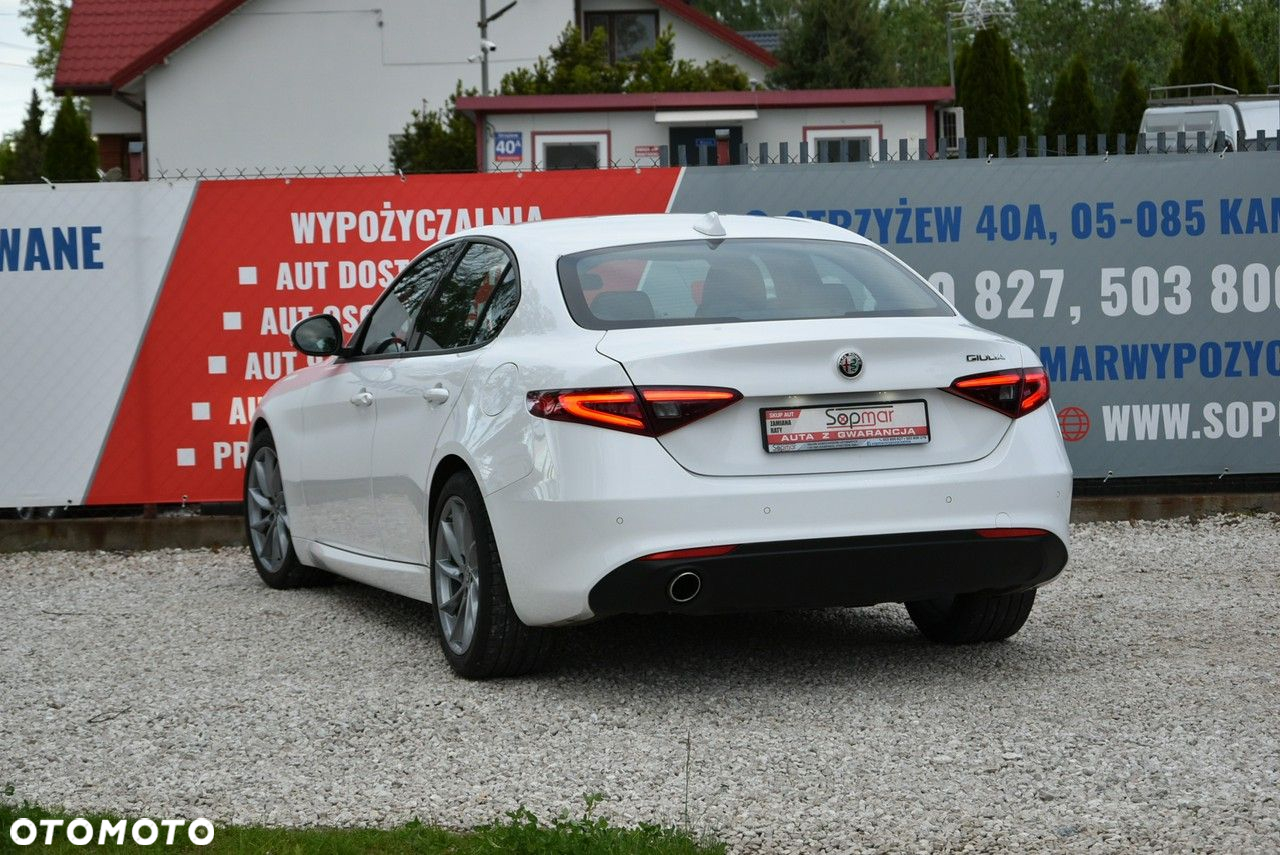 Alfa Romeo Giulia 2.2 Diesel - 21