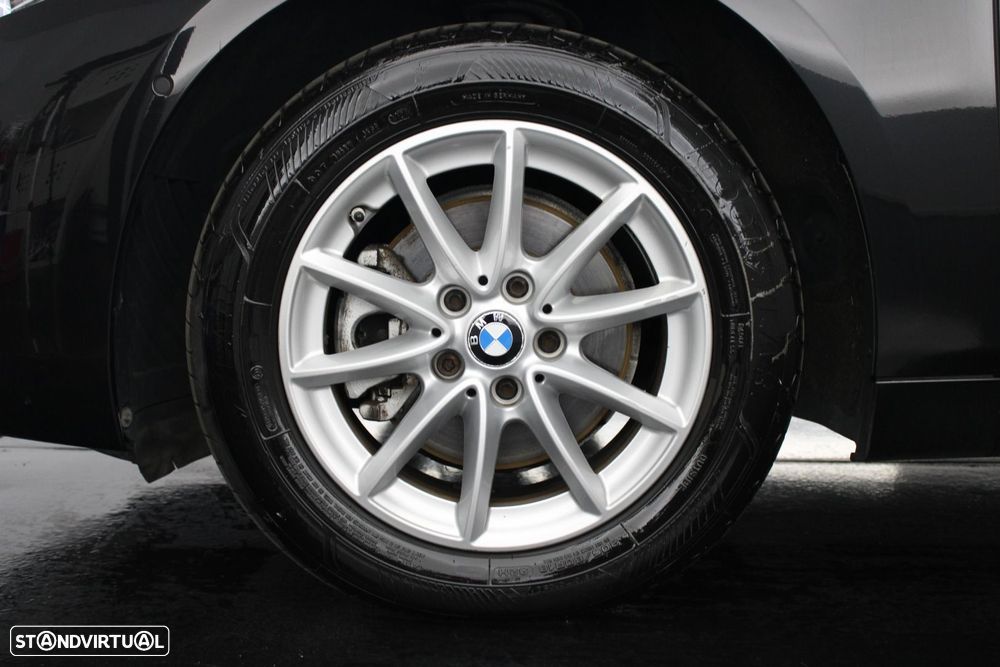 BMW 216 Gran Tourer d Auto - 32