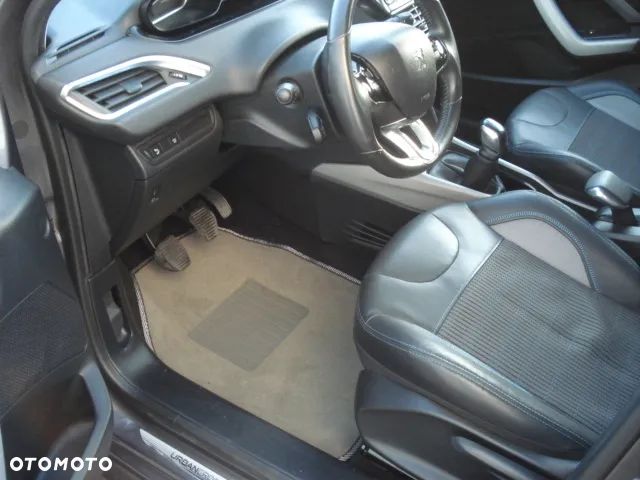 Peugeot 2008 PureTech 110 Stop&Start Urban Move - 17