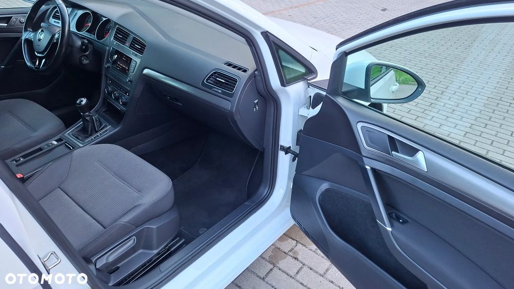 Volkswagen Golf 1.2 TSI BlueMotion Technology Comfortline - 20