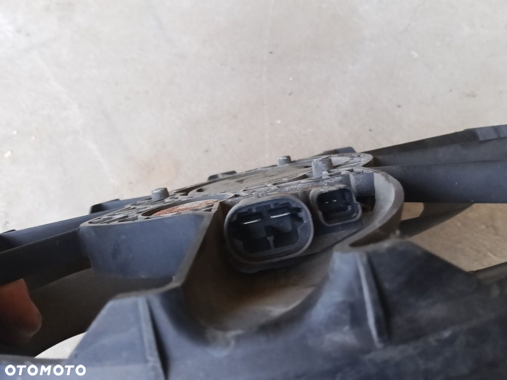 Wentylator chłodnicy citroen C5 x7 III 2.0 HDi - 4