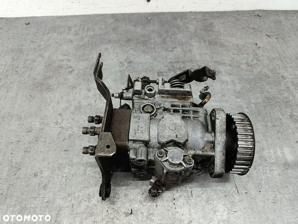 POMPA WTRYSKOWA VW TRANSPORTER T4 074130108G 0460485017  BOSCH 2.4 D - 6