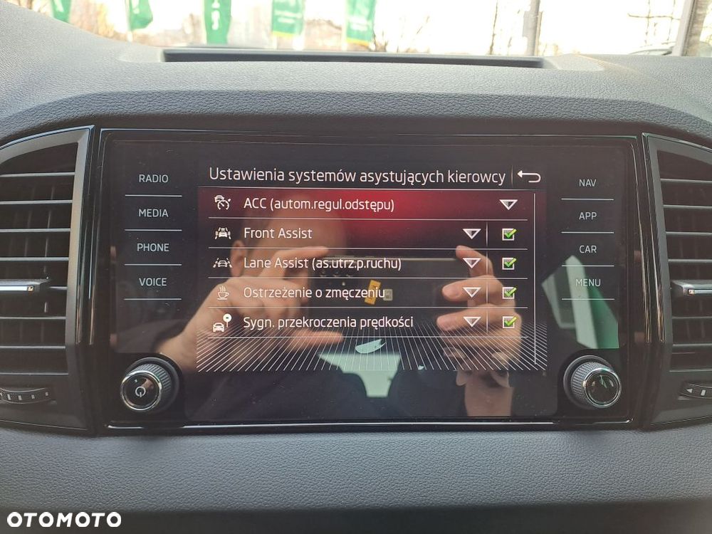 Skoda Karoq 1.5 TSI ACT Sportline DSG - 14