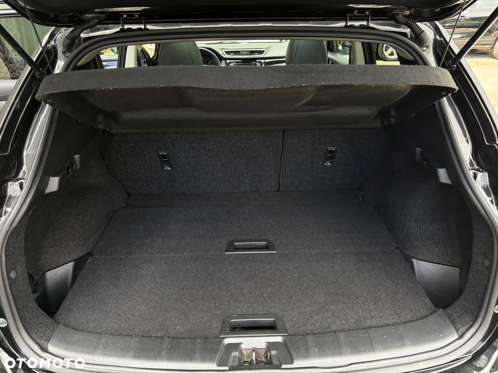 Nissan Qashqai 1.6 DIG-T Tekna - 36