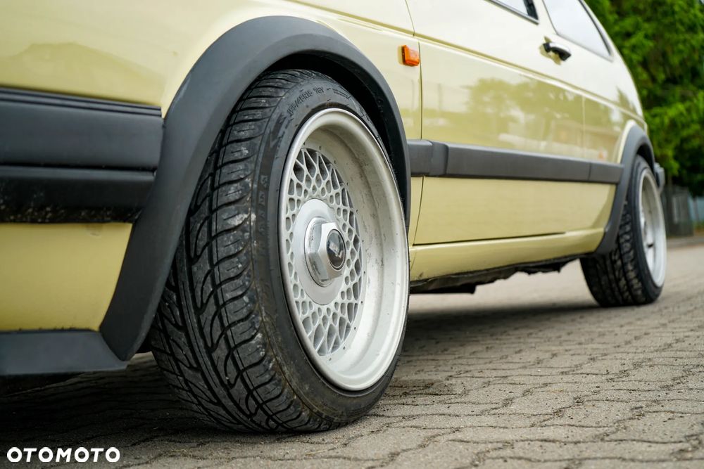 Volkswagen Golf - 14