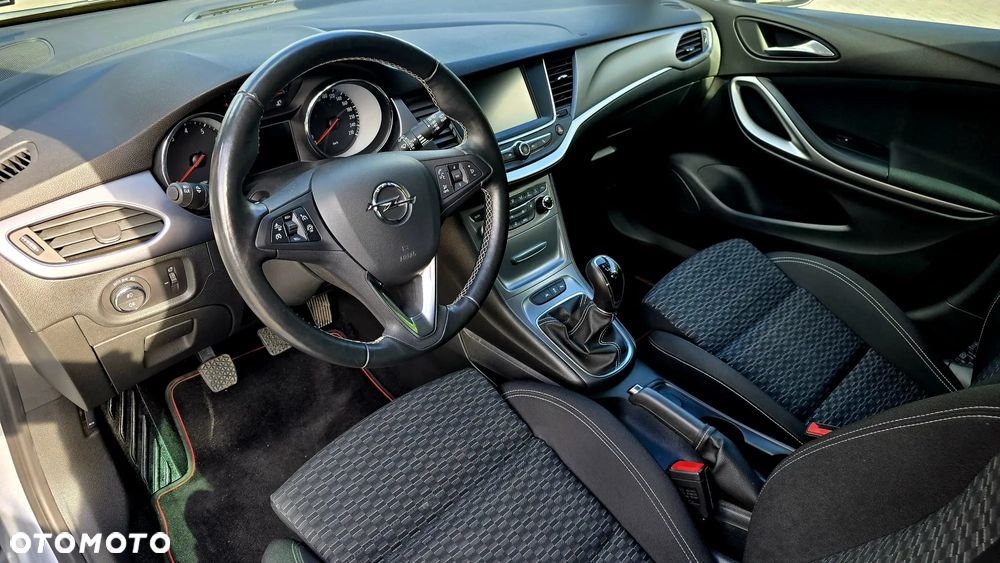 Opel Astra 1.4 Turbo Start/Stop Dynamic - 9