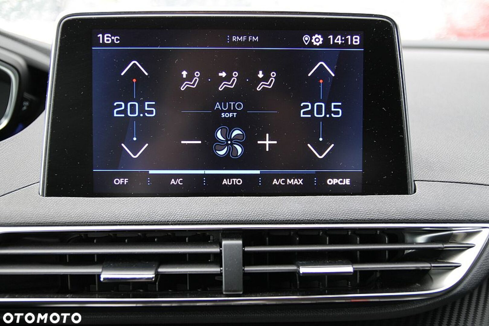 Peugeot 3008 - 28