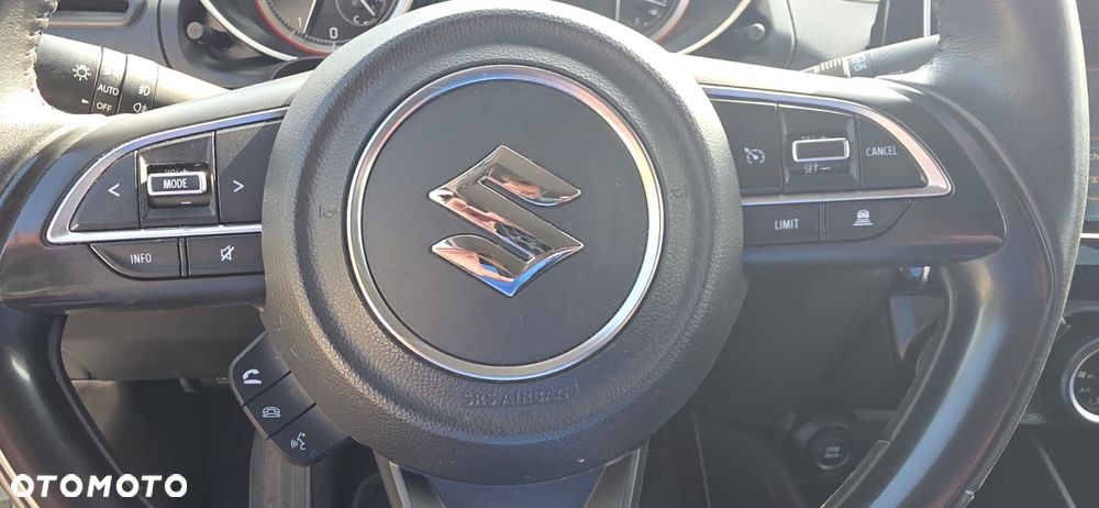 Suzuki Swift 1.2 Premium Plus CVT - 19
