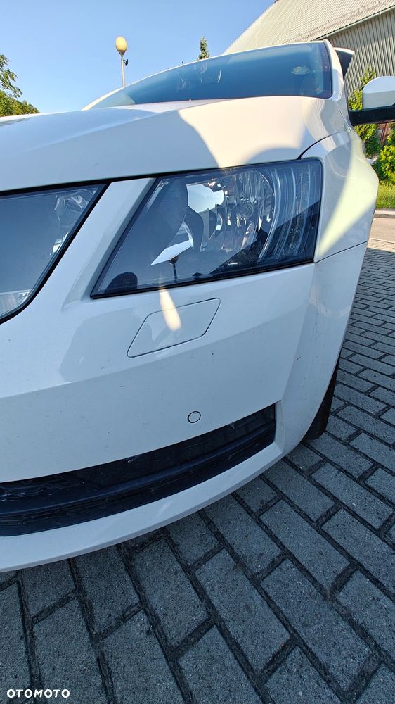 Skoda Octavia 1.6 TDI Ambition DSG - 6