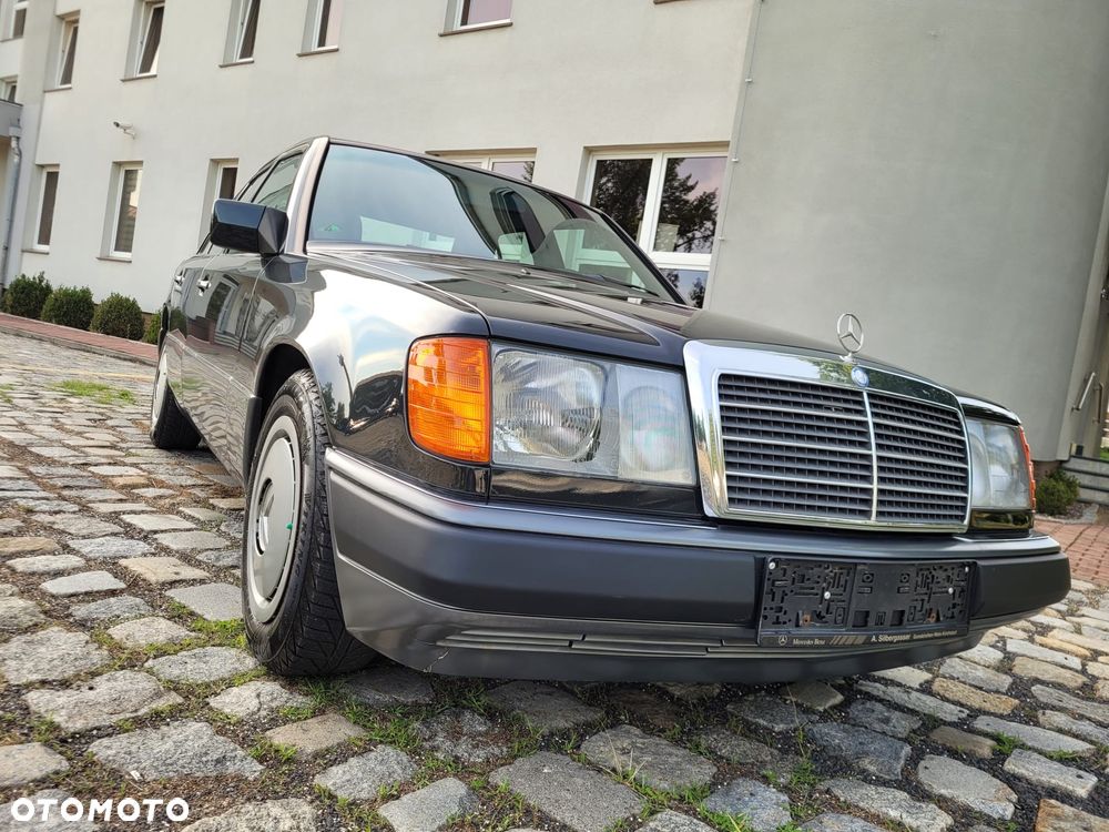 Mercedes-Benz 280 - 7