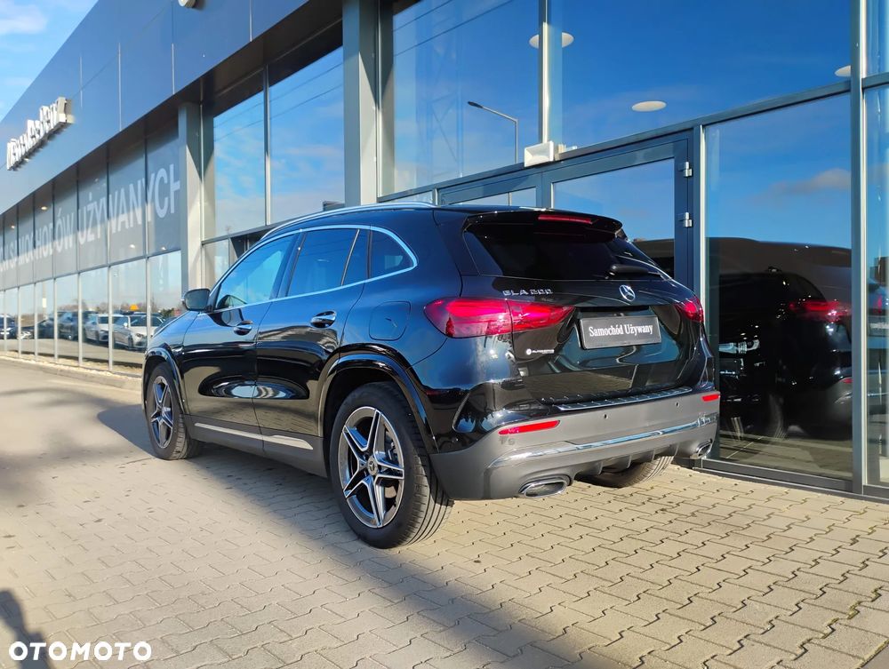 Mercedes-Benz GLA 200 AMG Line - 23