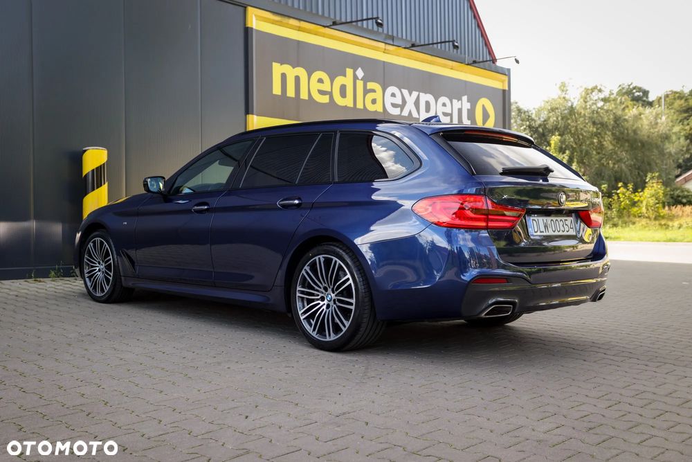 BMW Seria 5 520d xDrive Touring M Sport Edition - 16