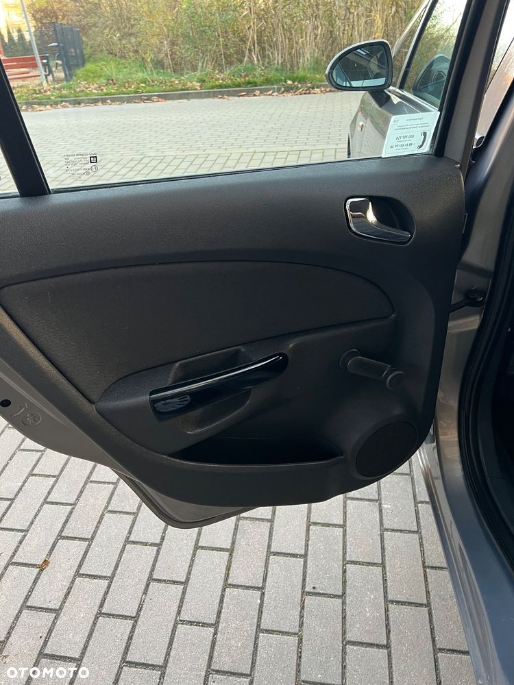 Opel Corsa - 25