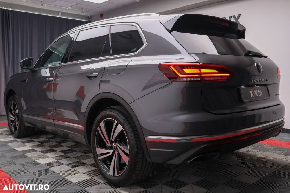 Volkswagen Touareg 3.0 V6 e-Hybrid 4Motion Aut. Elegance - 15