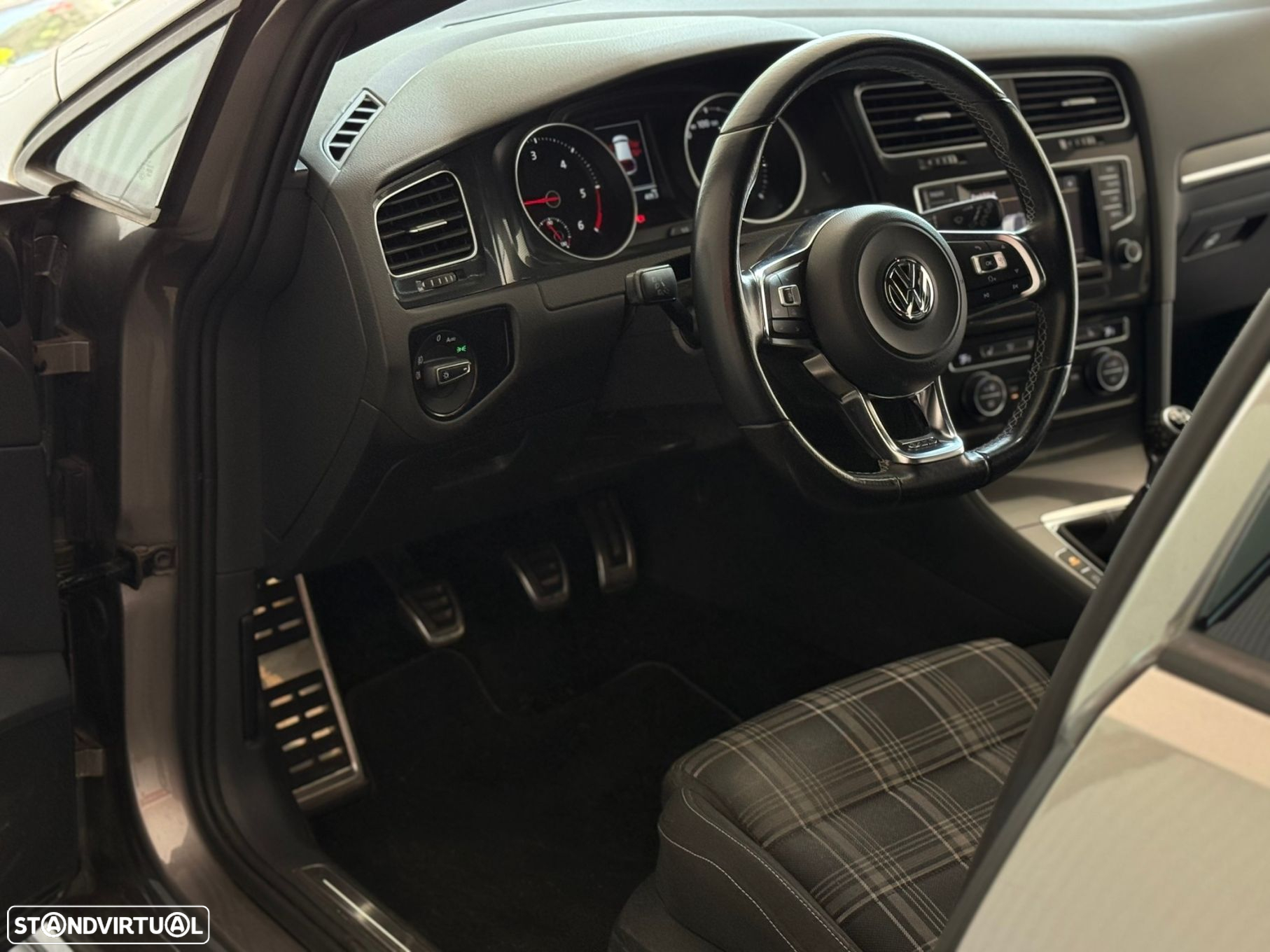 VW Golf 2.0 TDi GTD - 20