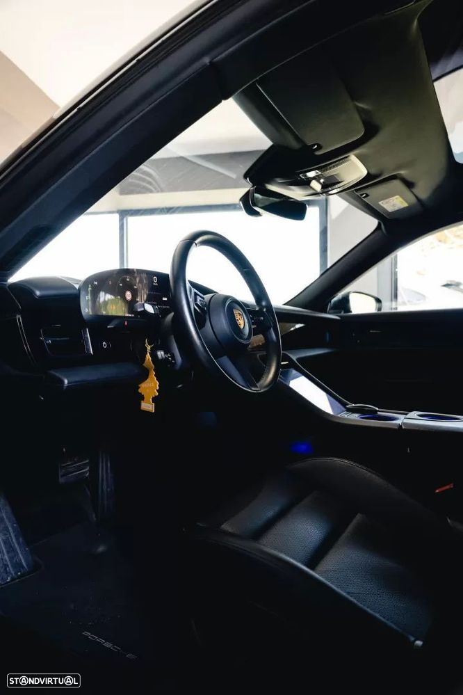 Porsche Taycan Standard - 30