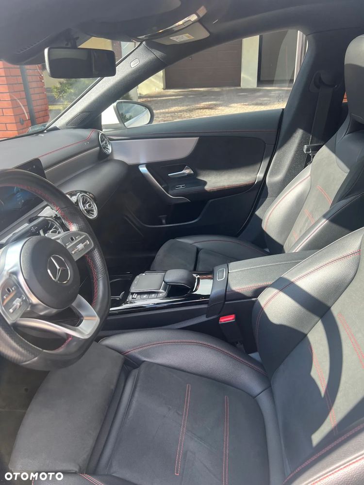 Mercedes-Benz CLA 200 AMG Line 7G-DCT - 22