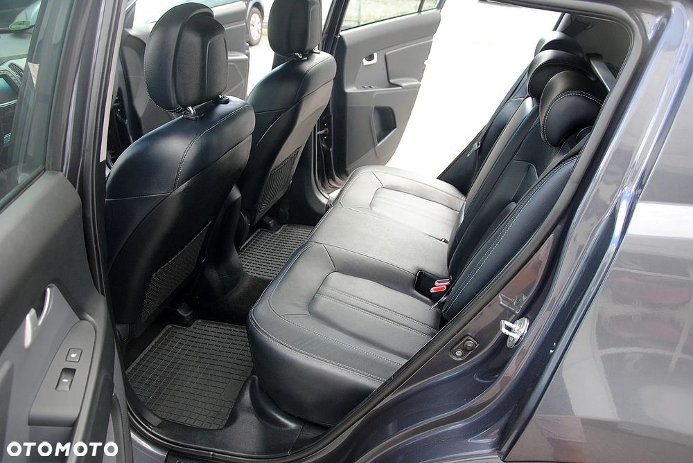 Kia Sportage - 10