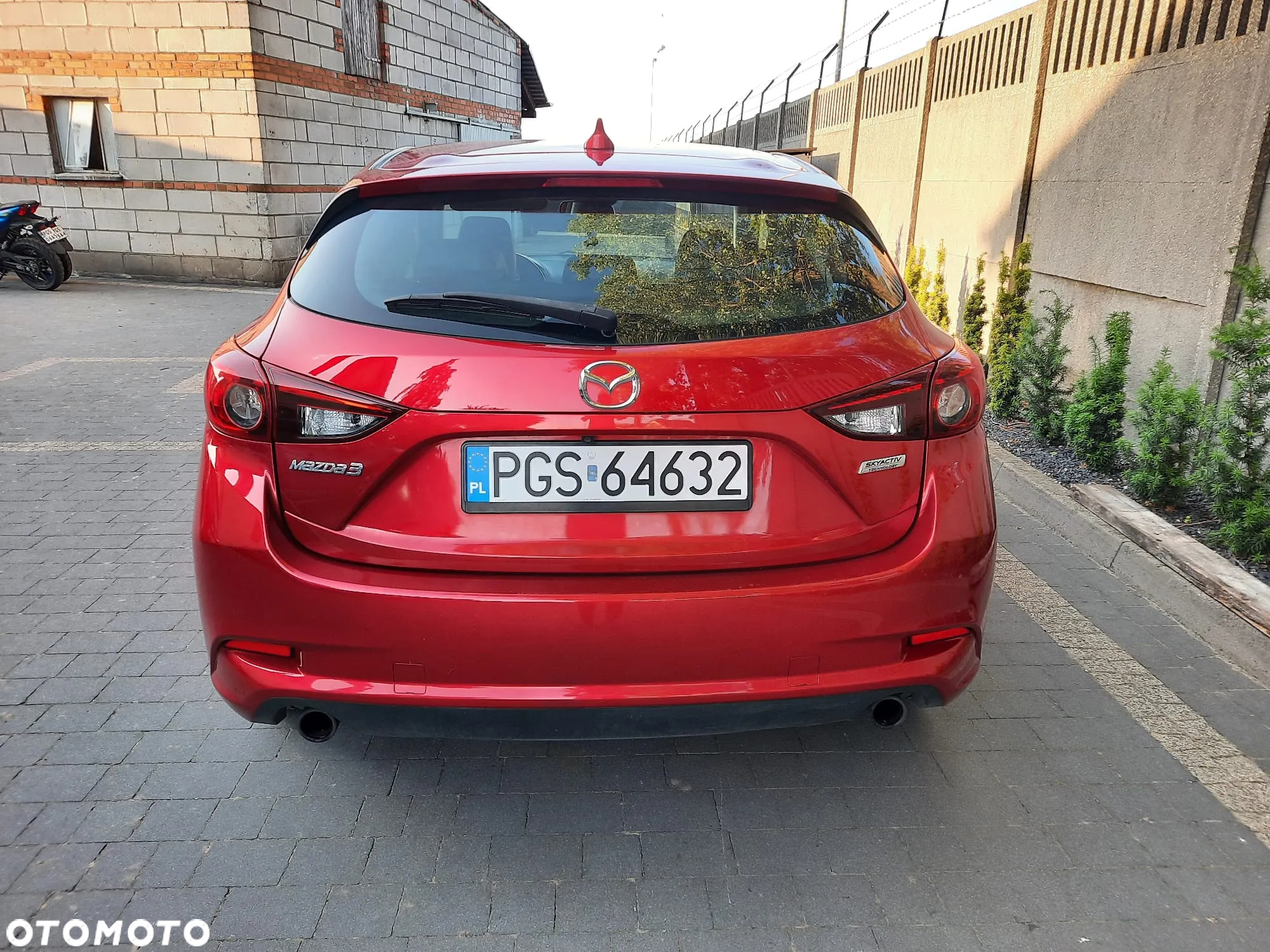 Mazda 3 - 4