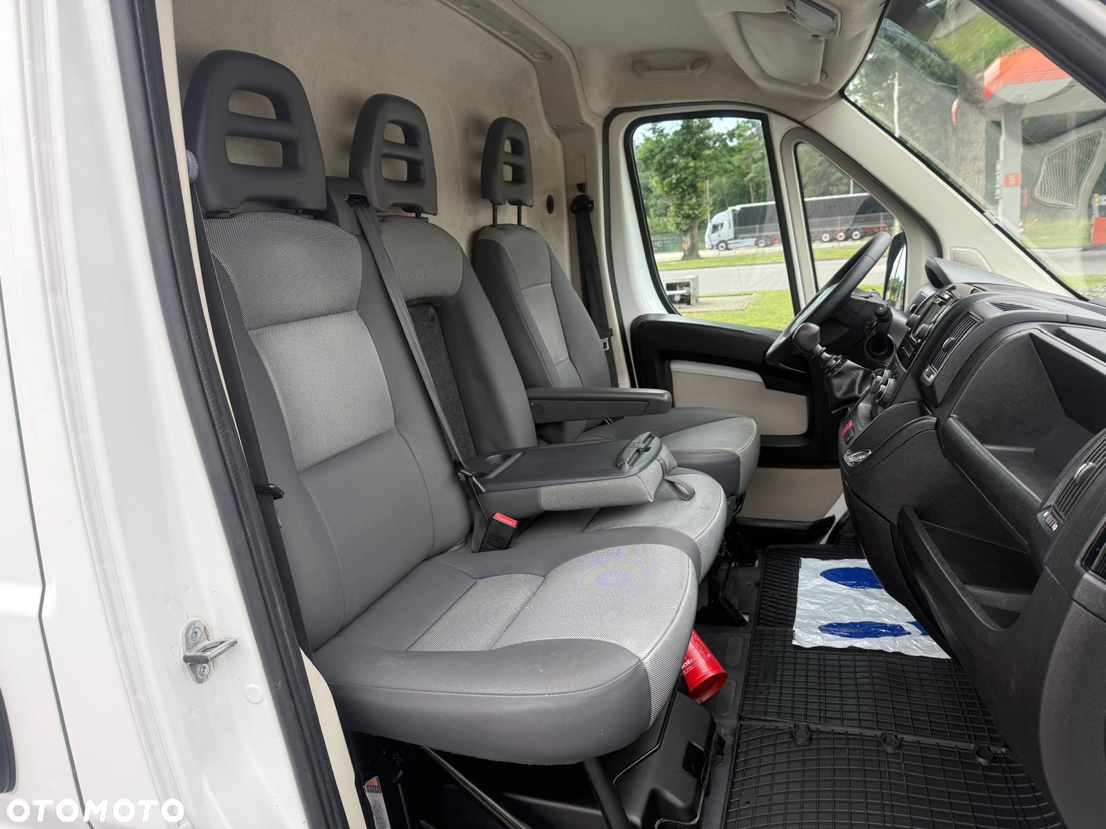 Citroën Jumper 3,0 HDI - 12