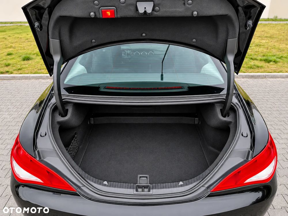 Mercedes-Benz CLA 180 BlueEFFICIENCY Edition - 19