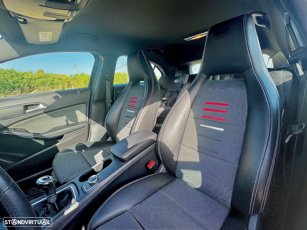 Mercedes-Benz A 180 d AMG Line - 27