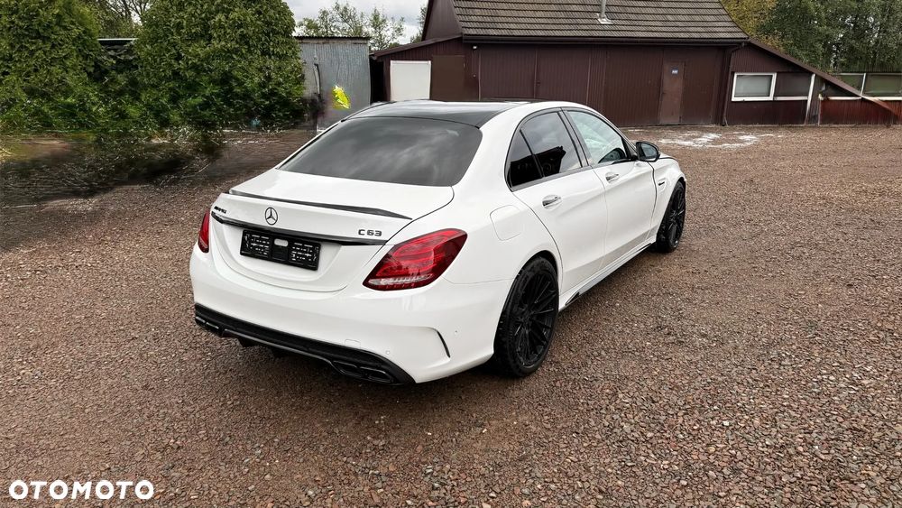 Mercedes-Benz Klasa C AMG 63 - 15