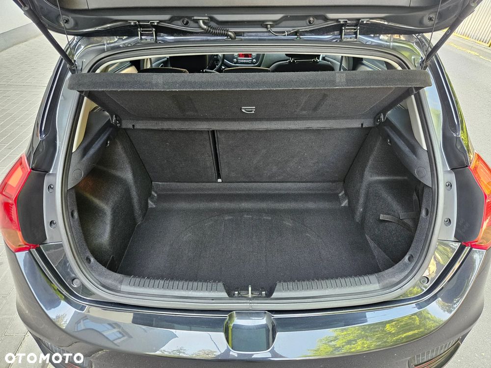 Kia Ceed 1.4 CVVT Dream-Team Edition - 15