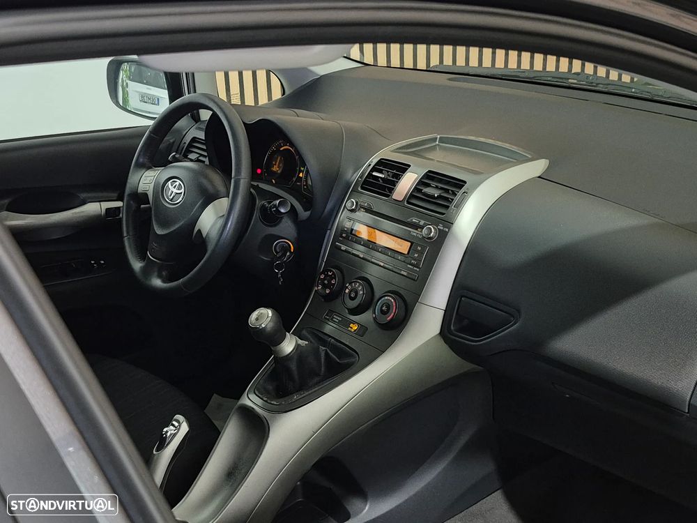 Toyota Auris 1.4 VVT-i AC - 9