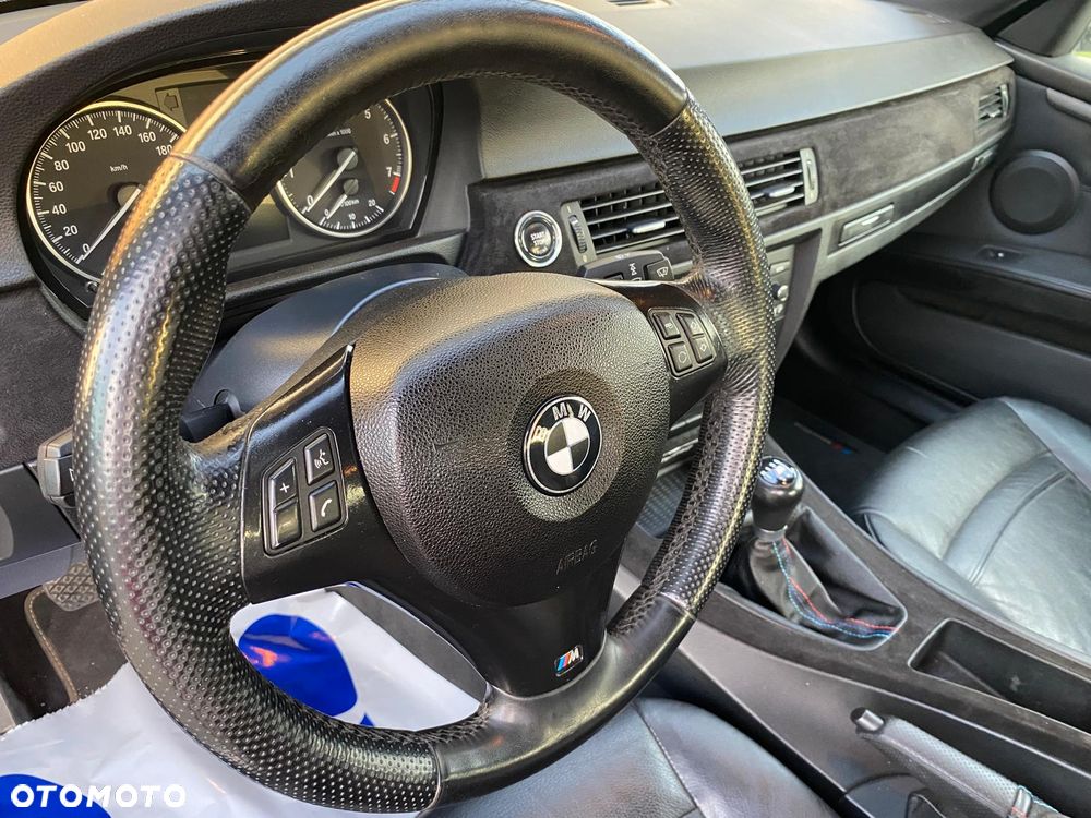 BMW Seria 3 320i Edition Exclusive - 22