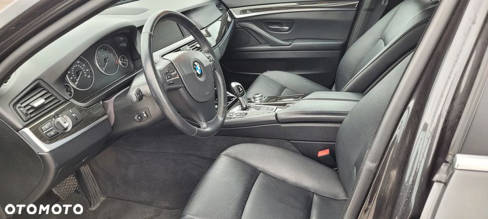 BMW Seria 5 528i xDrive - 2