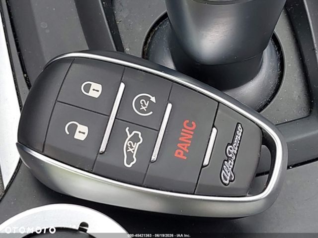 Alfa Romeo Stelvio 2.0 Turbo 16V AT8-Q4 Veloce Ti - 15