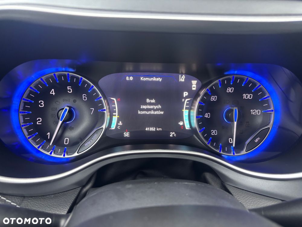 Chrysler Pacifica - 29