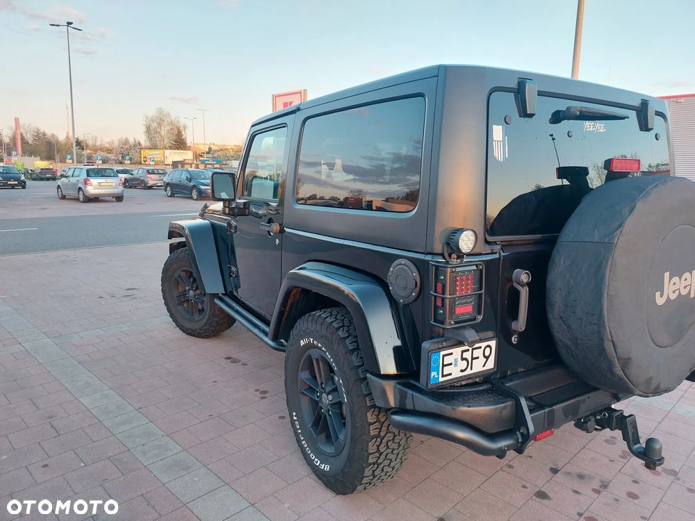Jeep Wrangler - 6