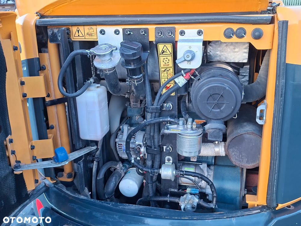 Hyundai R30 ROTOTILT - 9
