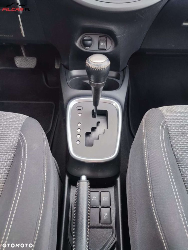 Toyota Yaris - 16
