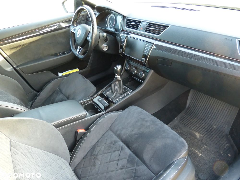 Skoda Superb 1.8 TSI Sportline - 9